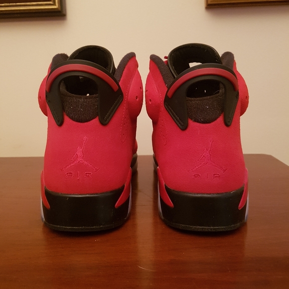 AIR JORDAN 6 RETRO "TORO BRAVO" - Picture 10 of 11